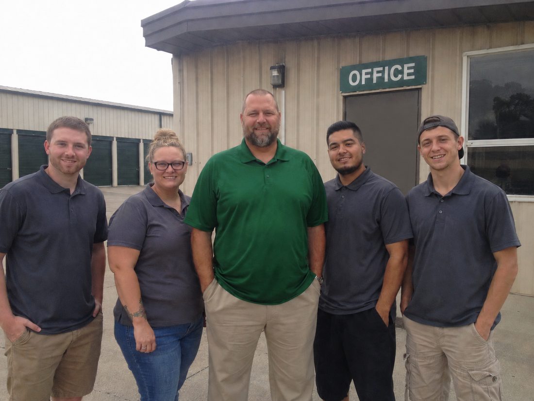 Pest control professionals in Broken Arrow, OK